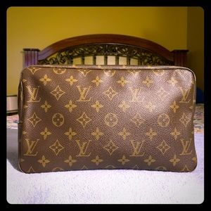 Louis Vuitton Trousse 28